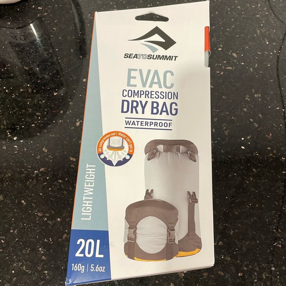 Sea to Summit eVac Compression Dry Bag, Waterproof 20L Compression Sack (NEW)
